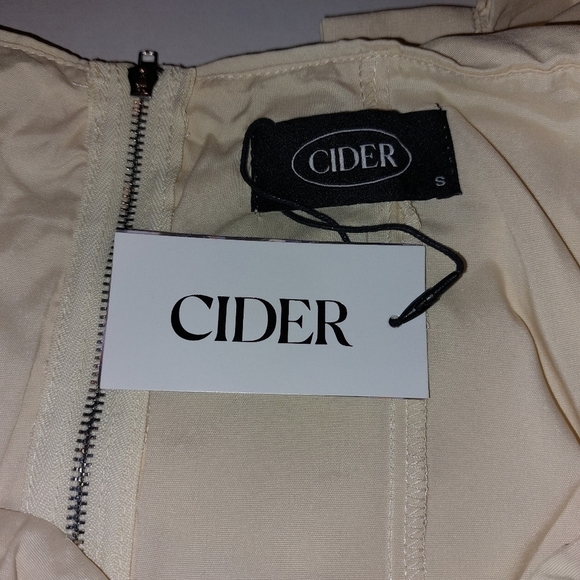 𝅺cider LADIES OFF THE SHOULDER CROP TOP- S - Picture 5 of 5